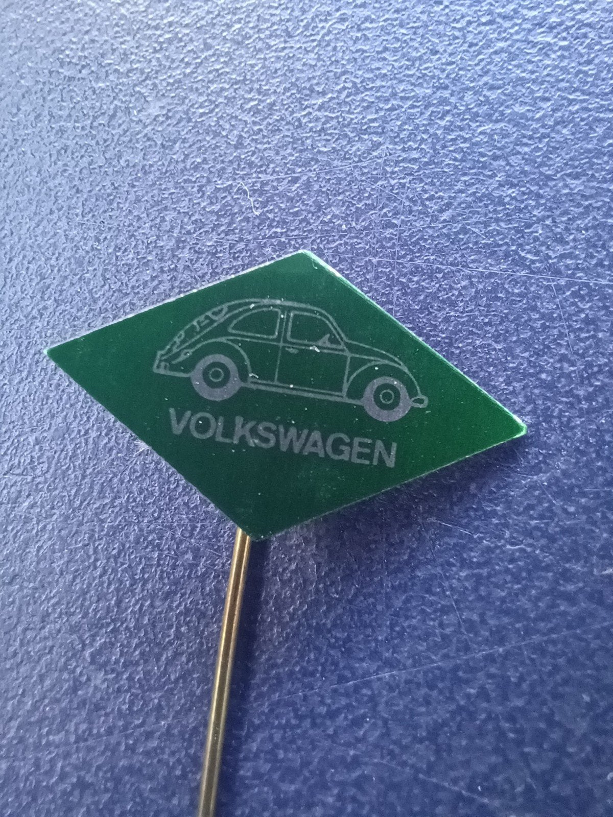 Speldje Volkswagen (Kever) groen, Ophalen of Verzenden, Gebruikt, Transport, Speldje of Pin