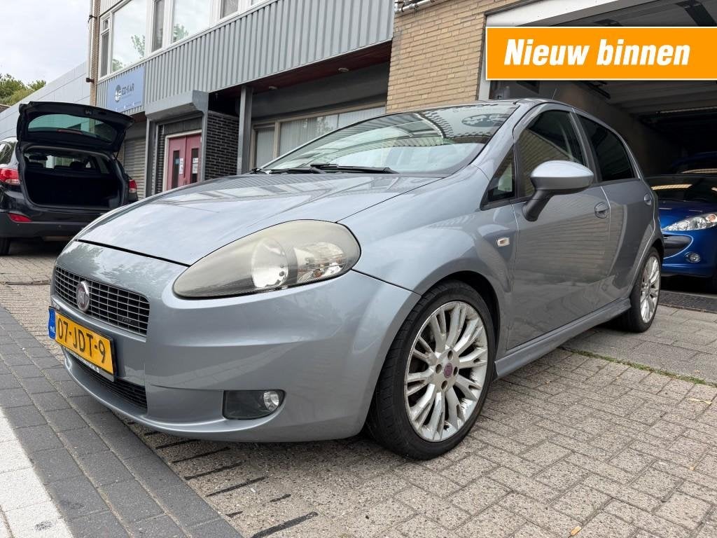 Fiat PUNTO 1.4-16V Sport CLIMA 17 INCH 2de eig PDC NAP APK 4, Auto's, Fiat, Voorwielaandrijving, 4 cilinders, 400 kg, 49 €/maand