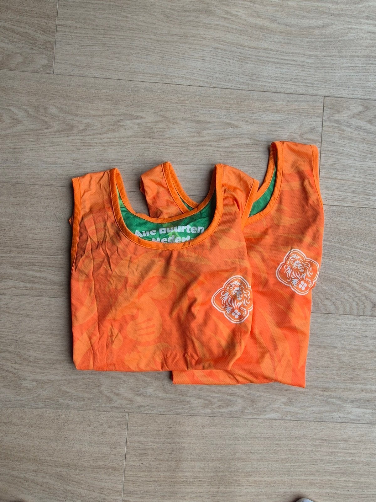 WK Tanktops Nederland rugnummer 12 - 2 stuks, Nieuw, Ophalen of Verzenden, Voetbal, Overige maten