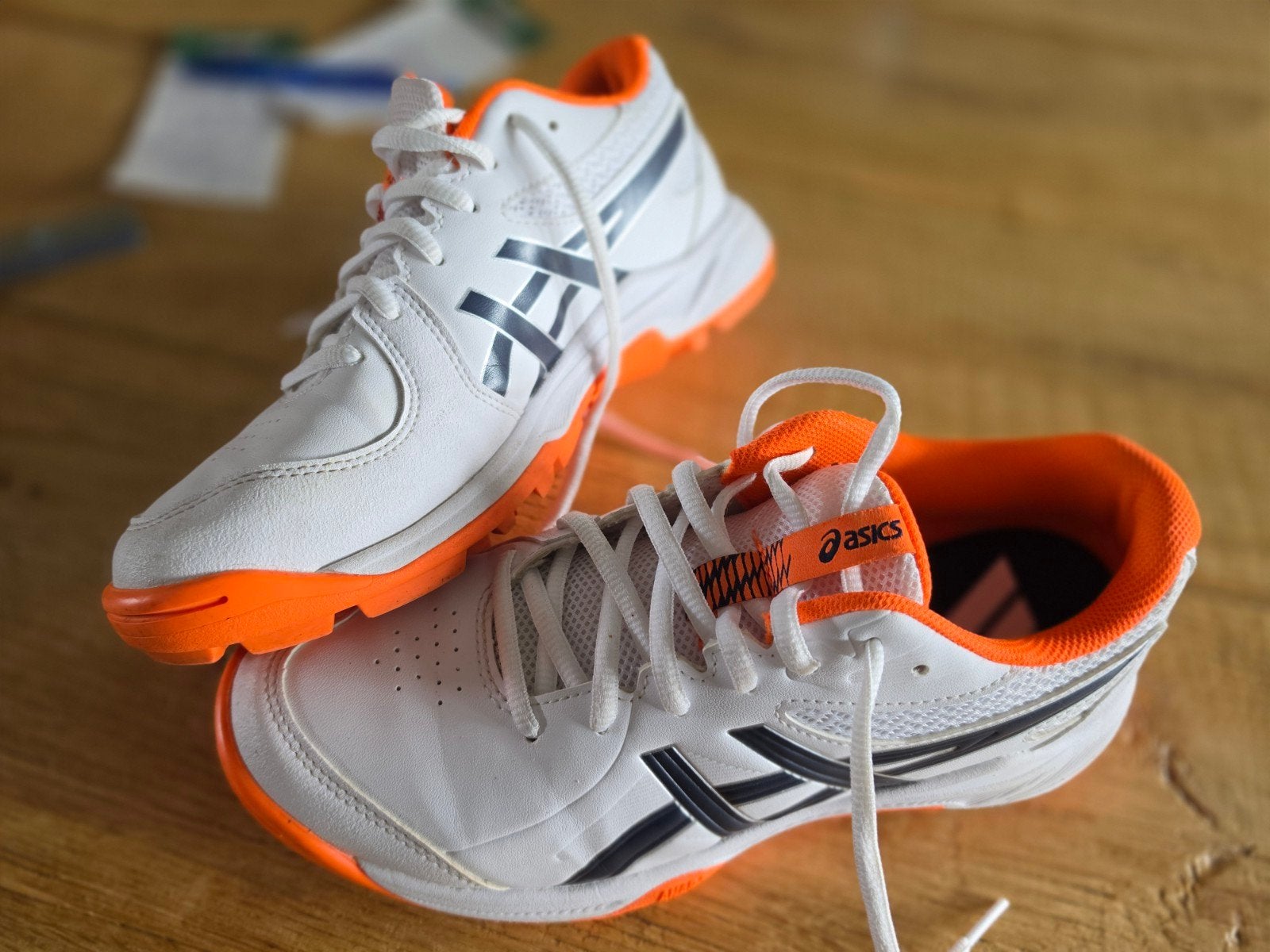 Asics Hockeyschoenen/Korfbalschoenen Maat 39, Ophalen, Gebruikt, Schoenen
