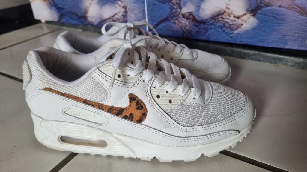 Nike Air Max 90 Wit met Luipaardprint, Kleding | Dames, Schoenen, Gedragen, Sportschoenen, Wit, Verzenden