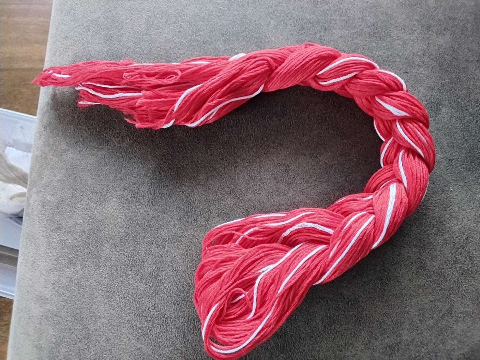 Streng rood splijtgaren borduren, Ophalen of Verzenden