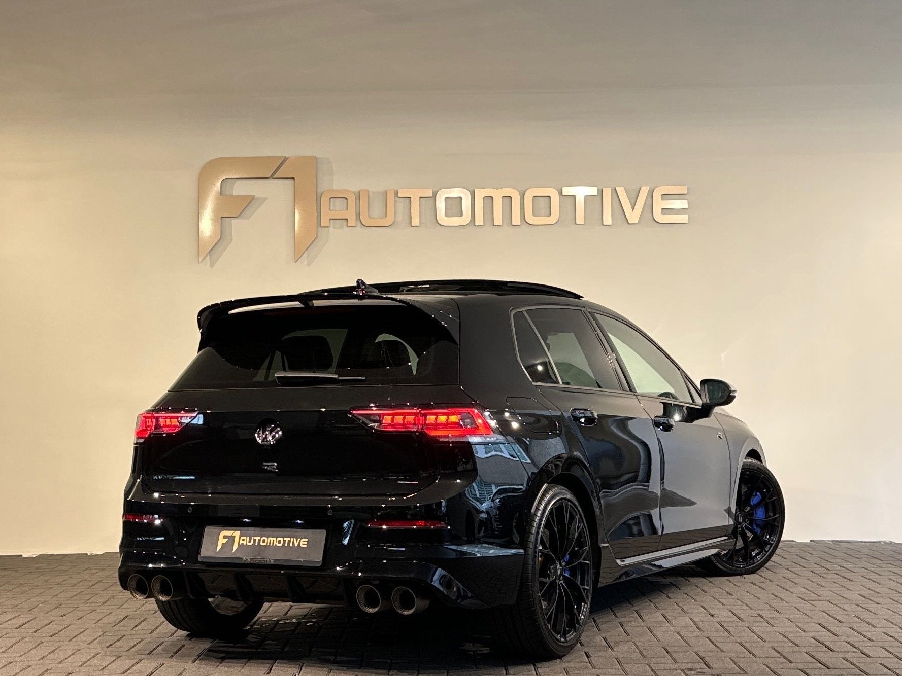 Volkswagen Golf 2.0 TSI 4M R Performance Pano|Akra|IQ|Drift, Auto's, Automaat, Gebruikt, Zwart, 4 cilinders