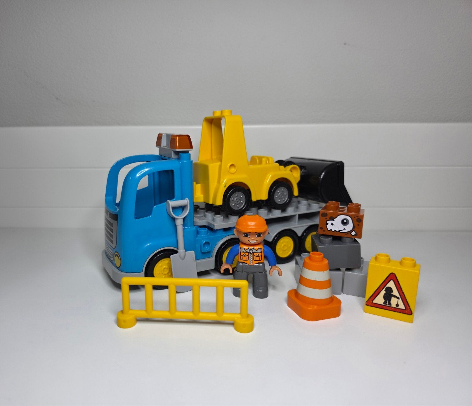LEGO Duplo Bouwtruck met bulldozer en accessoires