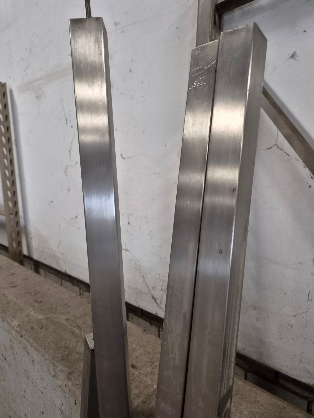 rvs koker 40x40x2mm , 2240 lang, Ophalen, Zo goed als nieuw, Overige metalen