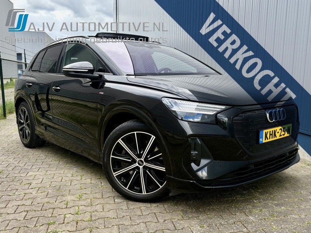 Audi Q4 e-tron AUDI Q4 50 QUATTRO LAUNCH S-LINE COMPETITION, Auto's, Audi, Automaat, 0 cilinders, Met garantie (alle), Zwart