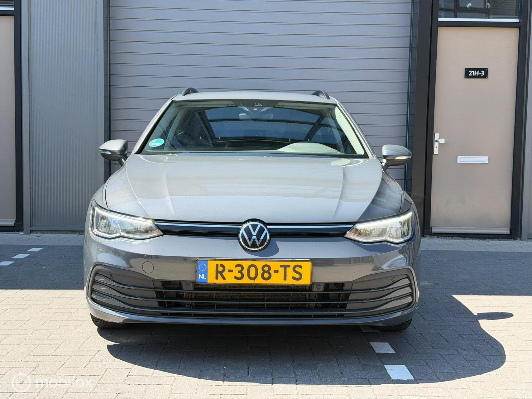 Volkswagen Golf Variant 1.5 eTSI R-Line B+ / ACC / LMV / Aut, Stof, Euro 6, 4 cilinders, 700 kg