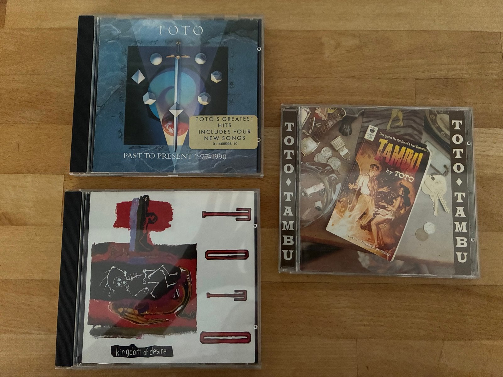 CD’s van Toto - Past to Present, Tambu, Kingdom of Desire, Cd's en Dvd's, Ophalen of Verzenden, Gebruikt, Rock, Album