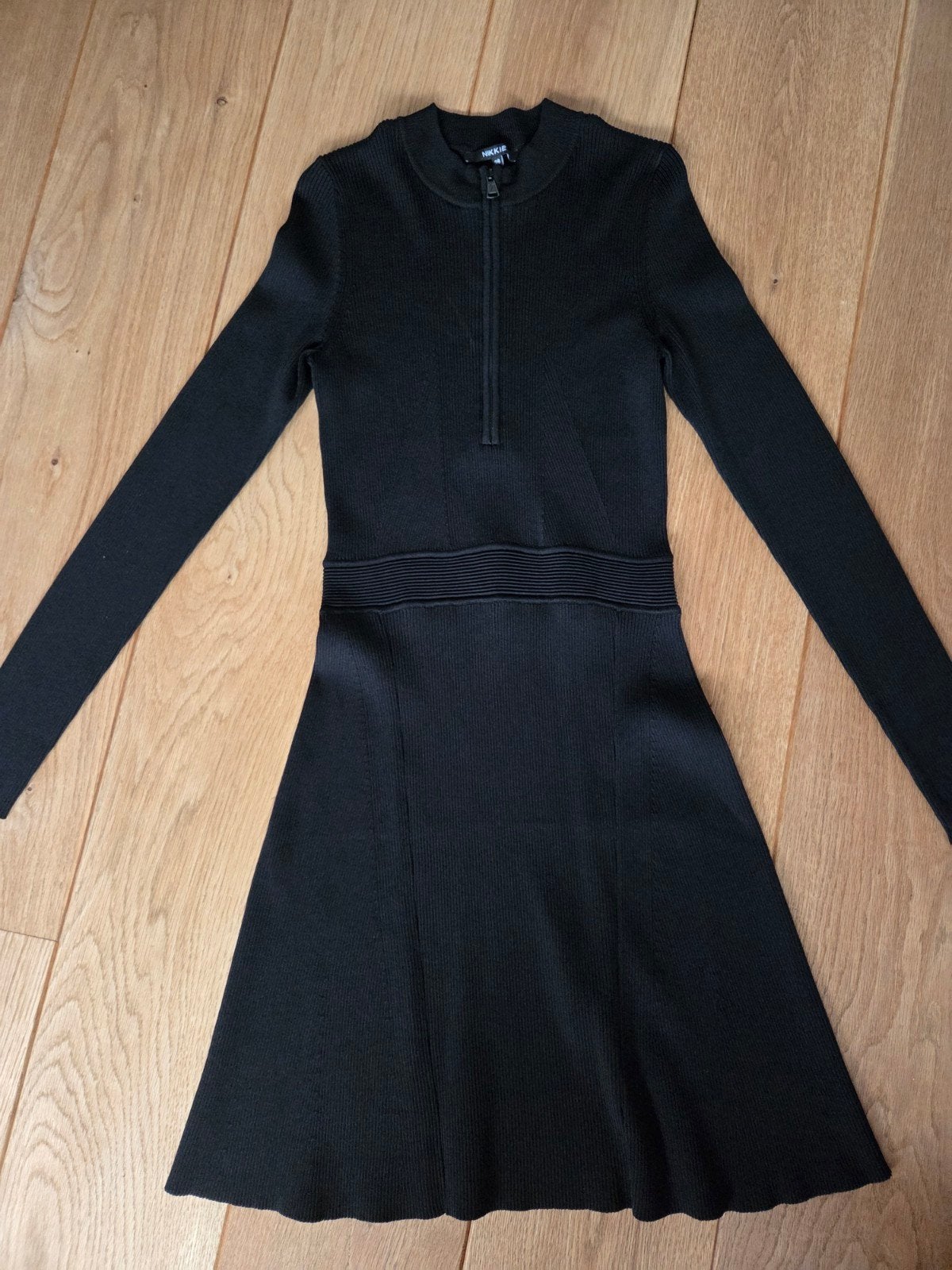 Nikkie A-lijn jurkje zwart maat 38, Kleding | Dames, Maat 38/40 (M), Zwart, Nieuw, Ophalen of Verzenden