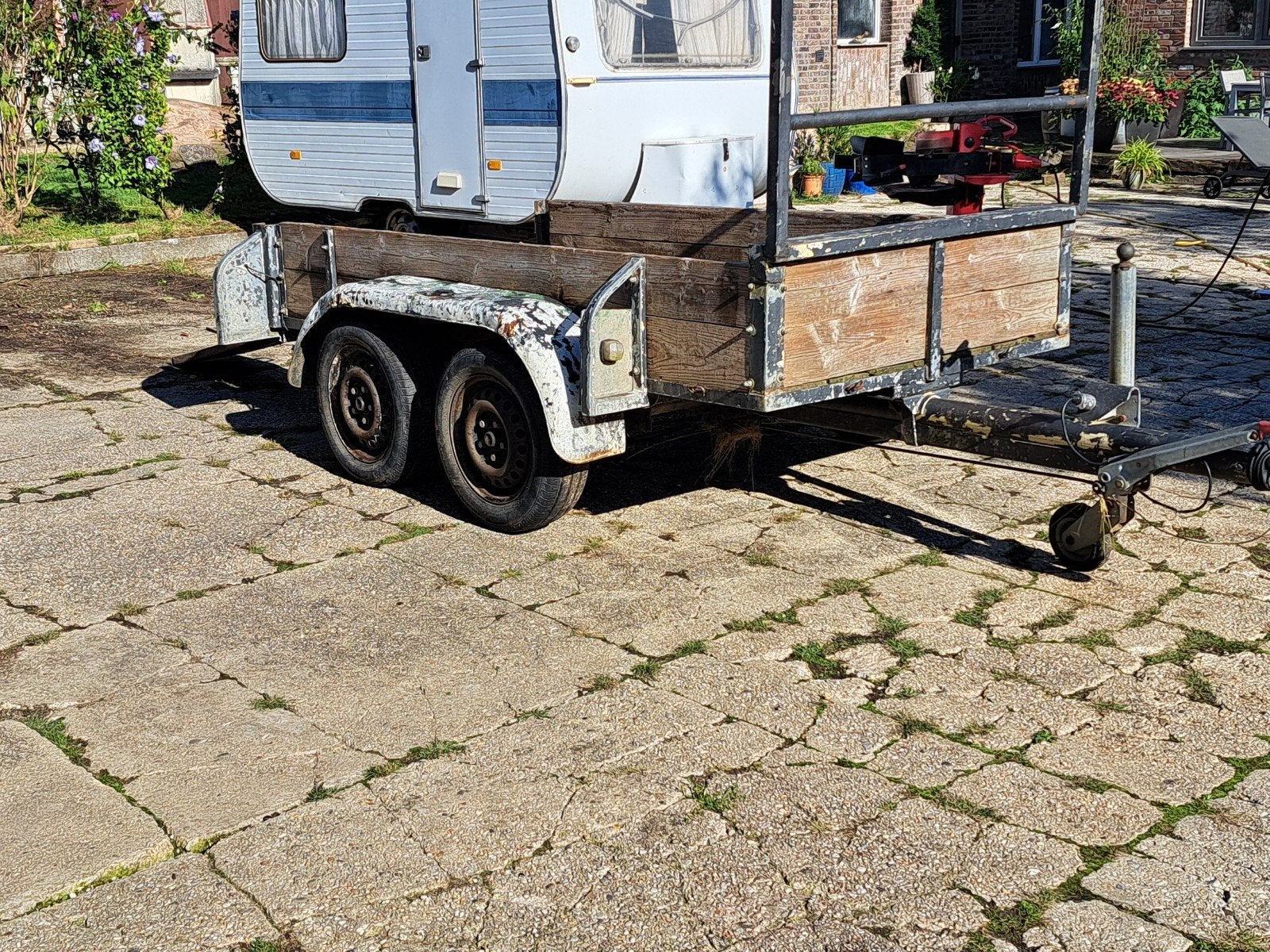 Stevige aanhanger met oprijplanken voor tuinmachines, Auto diversen, Ophalen