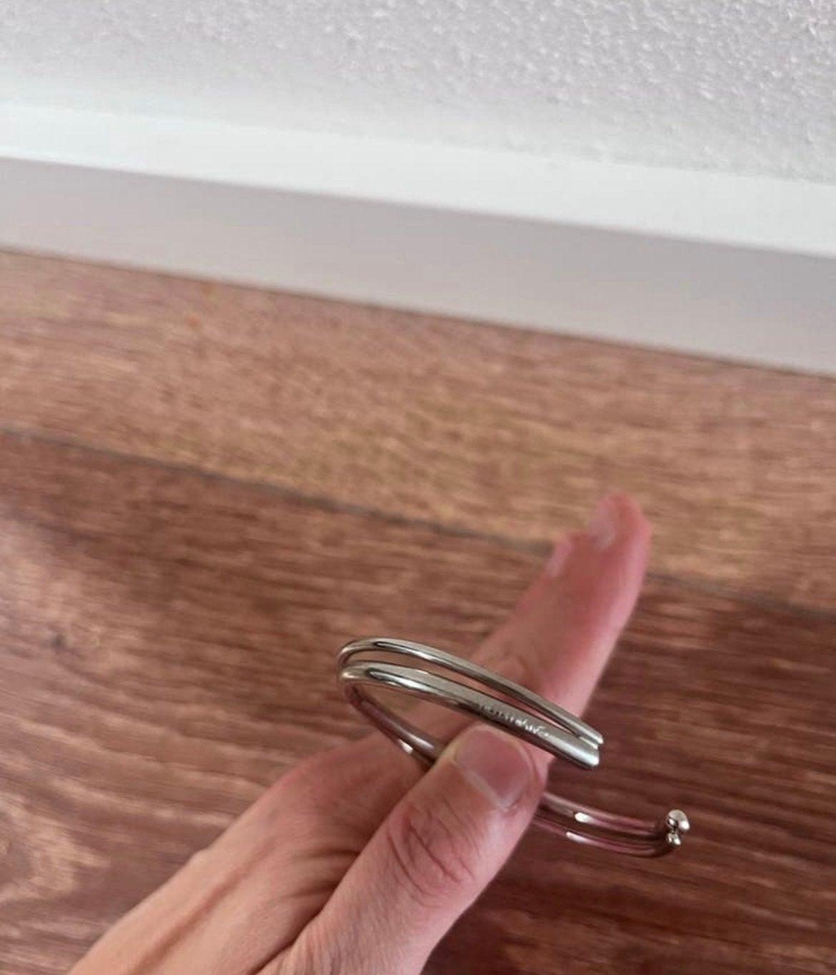 Calvin klein Stijlvolle zilverkleurige open armband, Sieraden, Tassen en Uiterlijk, Ophalen of Verzenden, Zo goed als nieuw, Zilver