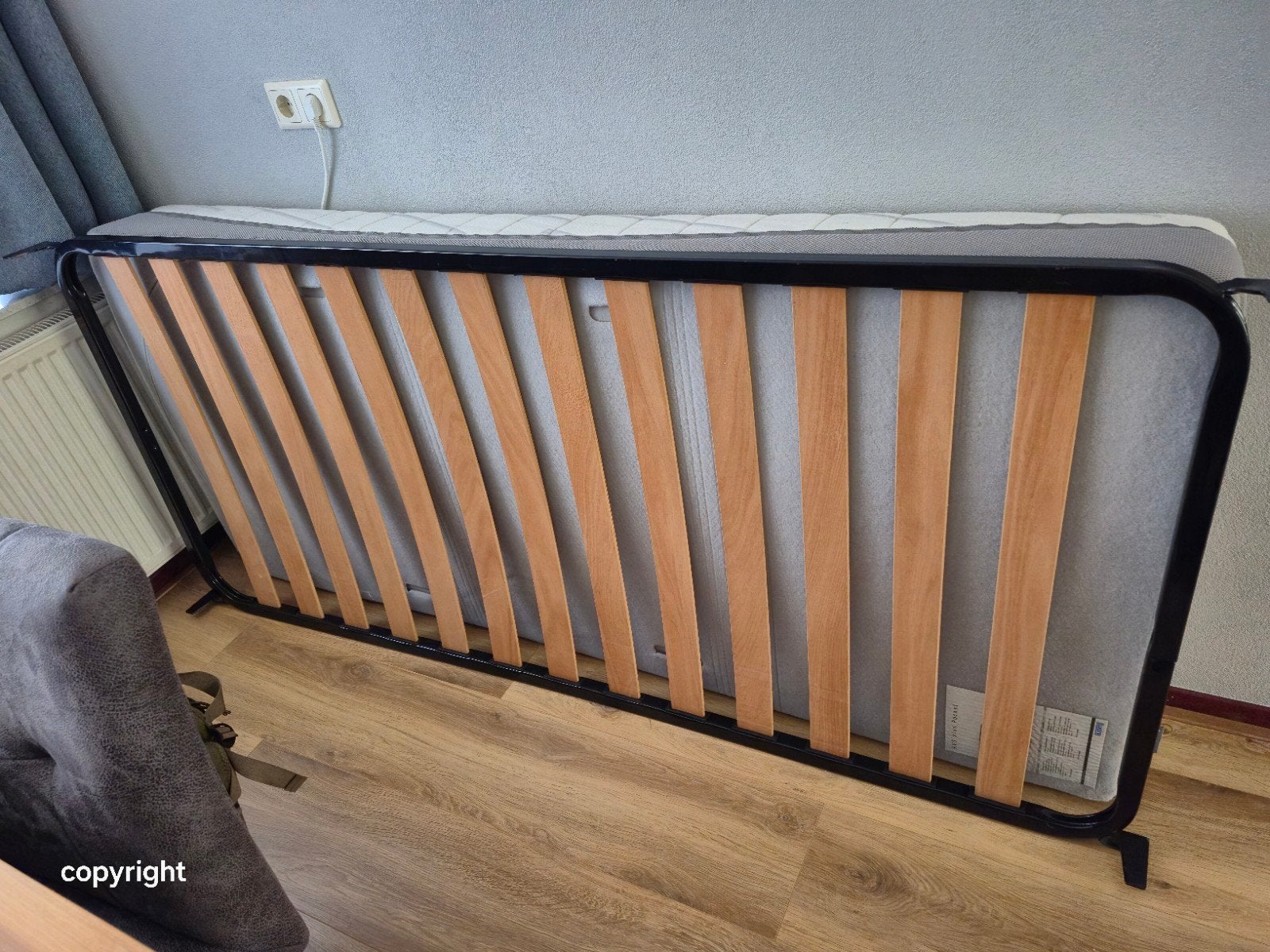 Eenpersoonsbed met matras en lattenbodem, Ophalen, 90 cm, Eenpersoons, Zwart