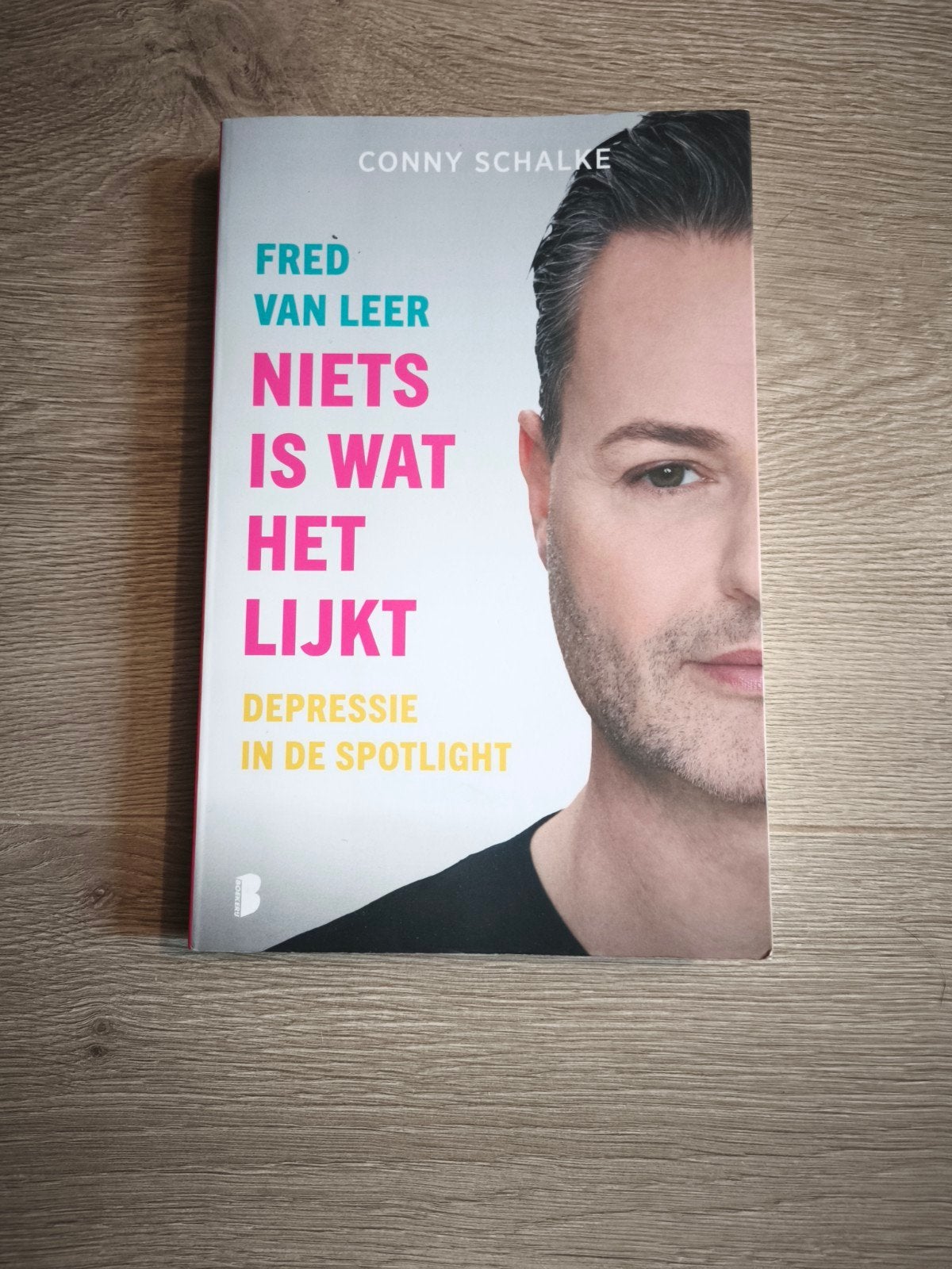 Fred van Leer - Niets is wat het lijkt, Ophalen of Verzenden, Zo goed als nieuw, Fred van Leer; Conny Schalke