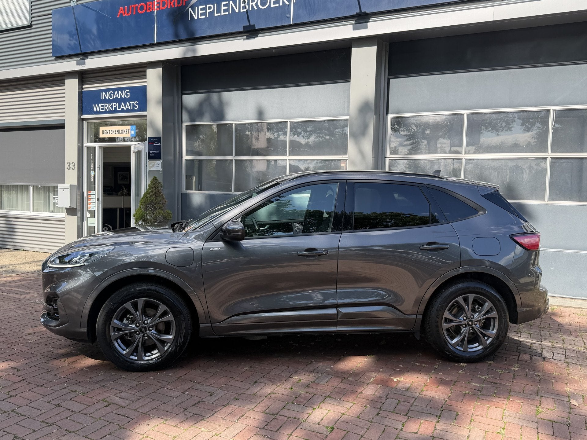 Ford Kuga 2.5 PHEV ST-Line X Plug-in Hybride ST-lijn | LED a, Dealer onderhouden, Stof, 4 cilinders, Bedrijf