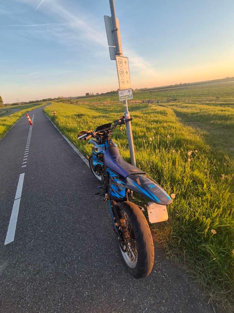 Derbi senda 70 lees advertenties vandaag 1200, Fietsen en Brommers, Brommers | Derbi, Ophalen, 6 versnellingen, Maximaal 45 km/u