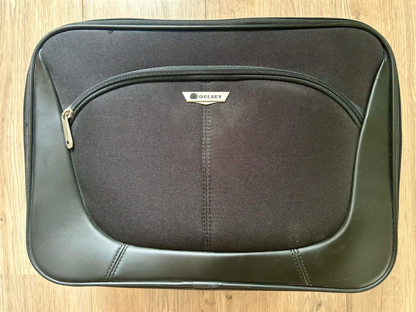 Delsey Trolley boardcase, Ophalen of Verzenden, Zo goed als nieuw, 30 cm of meer, Uitschuifbare handgreep