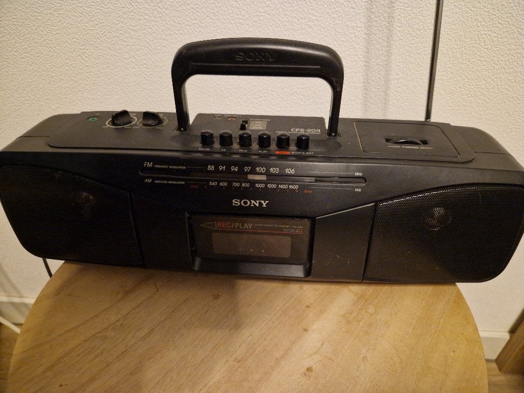 Sony radio/cassettedeck de CFS 204 Vintage, Ophalen of Verzenden, Gebruikt, Radio