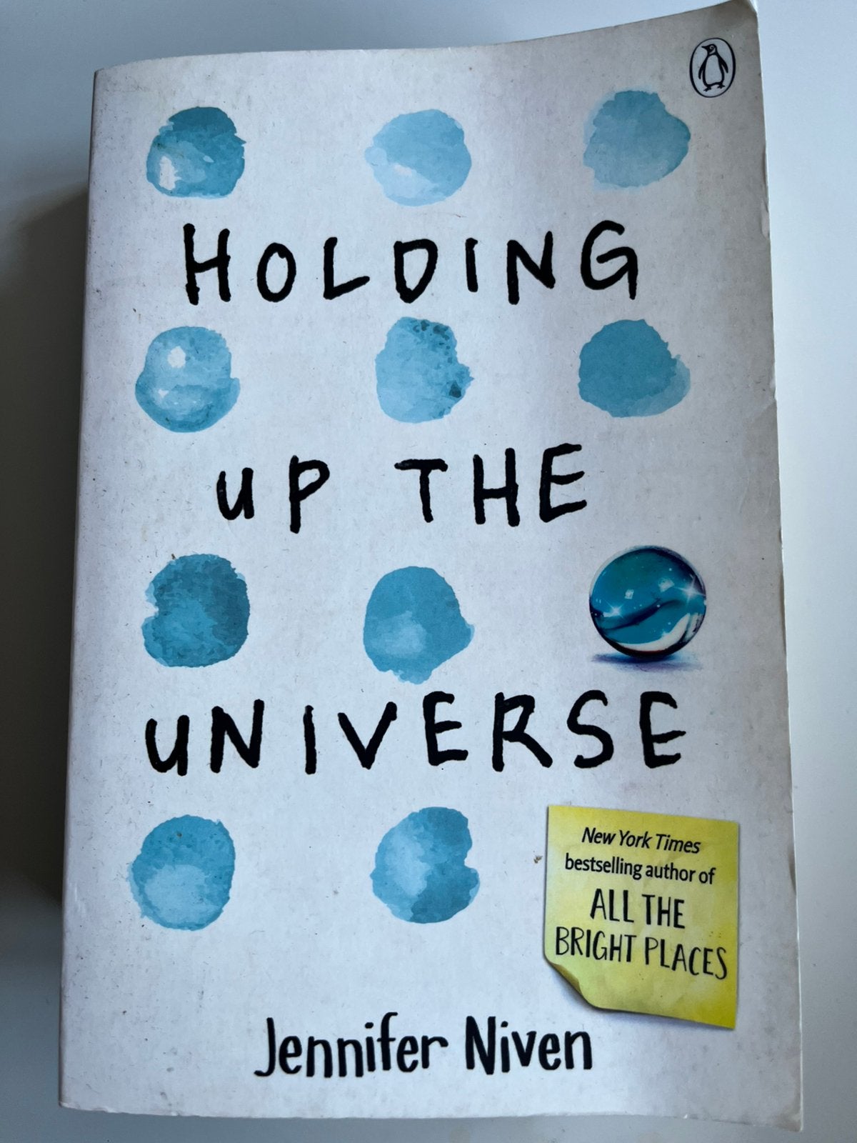 Jennifer Niven - Holding up the universe (5=4), Ophalen of Verzenden, Zo goed als nieuw