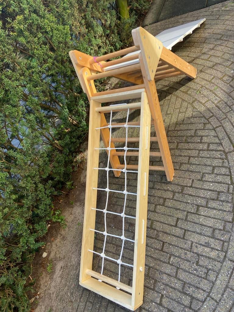Pickler driehoek met klimnet, glijbaan en trappetje, Ophalen, Gebruikt, Klimnet