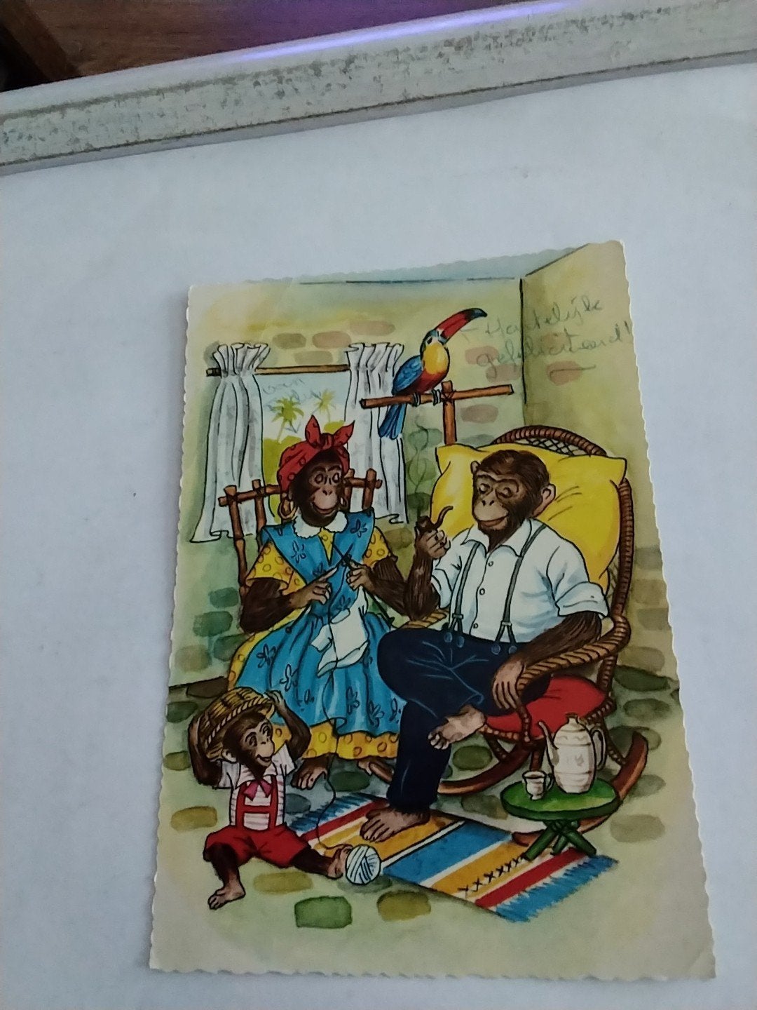Vintage Ansichtkaart: Apenfamilie in Huiselijke Sfeer, Verzamelen, Ophalen of Verzenden