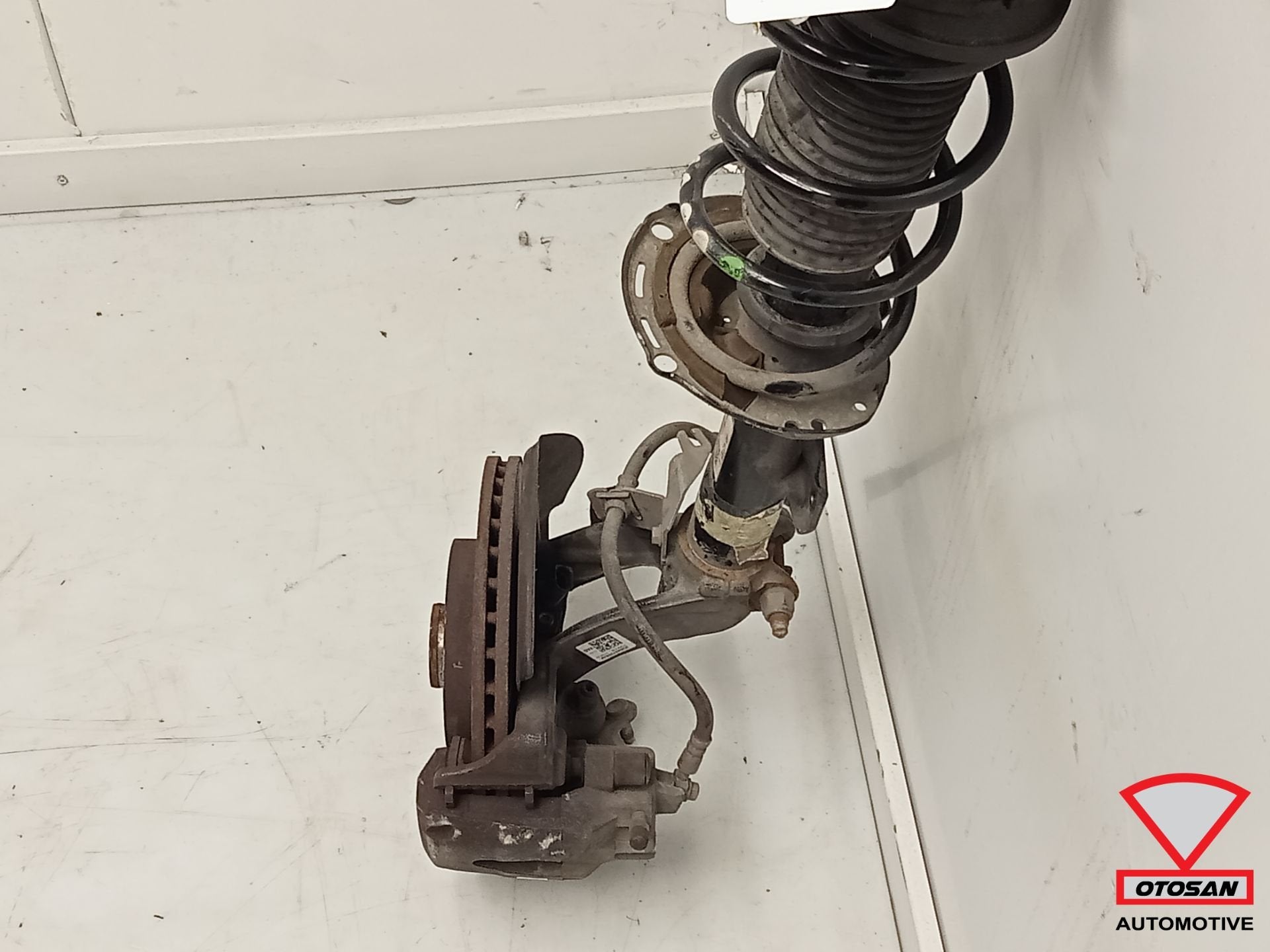 VW Polo 2G Seat Veerpoot Compleet Rechts Voor 2Q0413031BT, Gebruikt, Volkswagen, Volkswagen AG, Berliner Ring 2
38440  Wolfsburg, DE