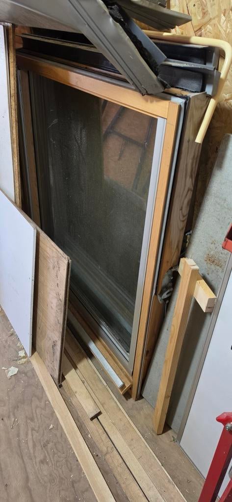 2 Velux dakramen 118x114 met gordijnen, Ophalen, Gebruikt, Minder dan 80 cm, 80 tot 120 cm