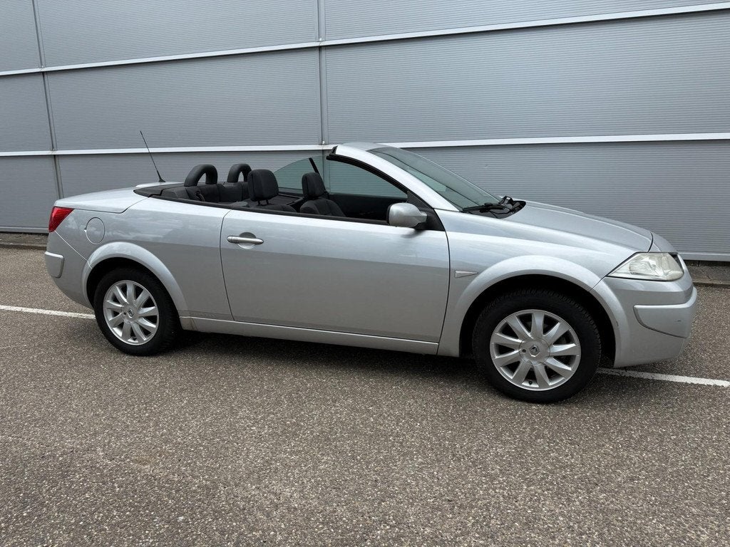 Renault Mégane Coupé-Cabriolet 1.6-16V Dynamique youngtime, Auto's, Renault, Gebruikt, 1340 kg, 4 cilinders, Cabriolet