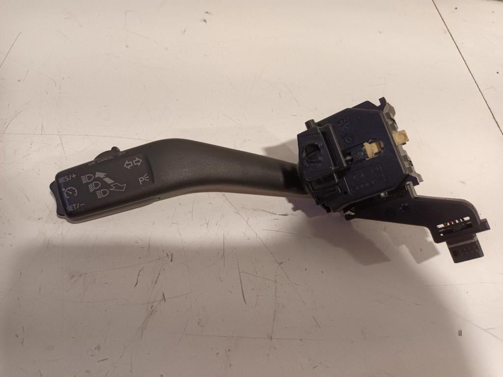 Richtingaanw schakelaar Seat Altea, Onderdelen@venauto.nl, Van der Ven Autorecycling B.V., Gebruikt, Ettenseweg 76, 4706 PB Roosendaal, The Netherlands