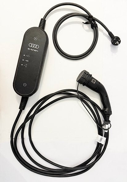 Audi e-tron Universele Laadkabel Type 2 (100-240V), Ophalen of Verzenden, Nieuw, Laadkabel