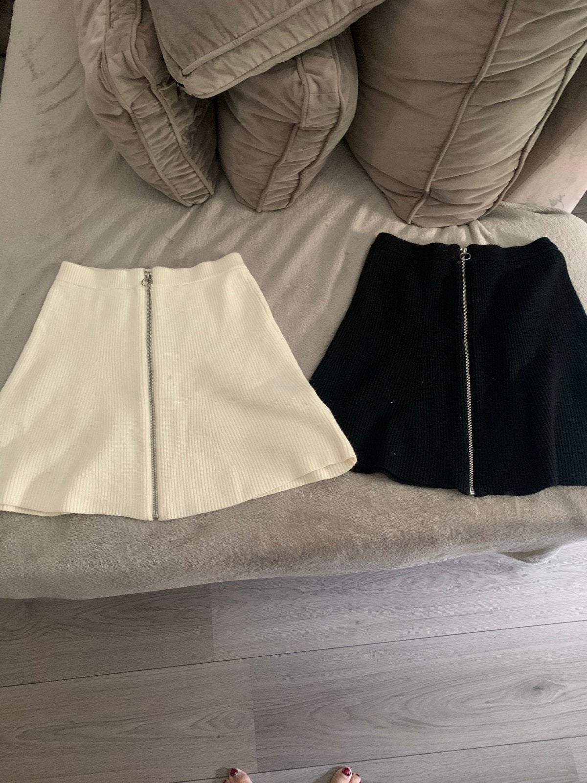 Zara geribbelde rokjes met rits (maat 164 valt als 158), Zwart, Ophalen of Verzenden, Zo goed als nieuw, Maat 34 (XS) of kleiner
