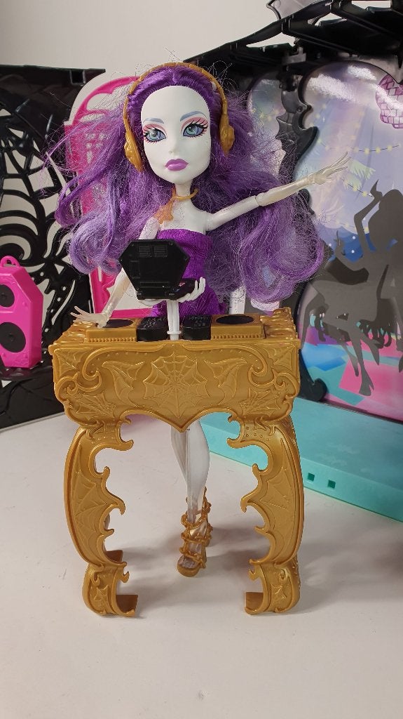 Monster High 13 Wishes Party Lounge Spectra Vondergeist. S34, Tweedehands verkoop, Tweedehands verkoop, Gebruikt, Ophalen of Verzenden