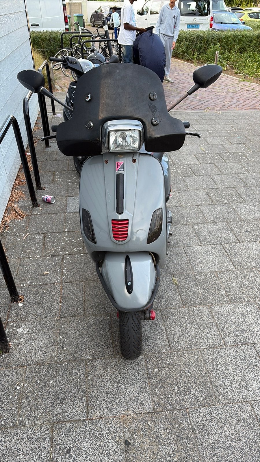 Vespa s50, Fietsen en Brommers, Scooters | Vespa, Ophalen, Zo goed als nieuw, Benzine