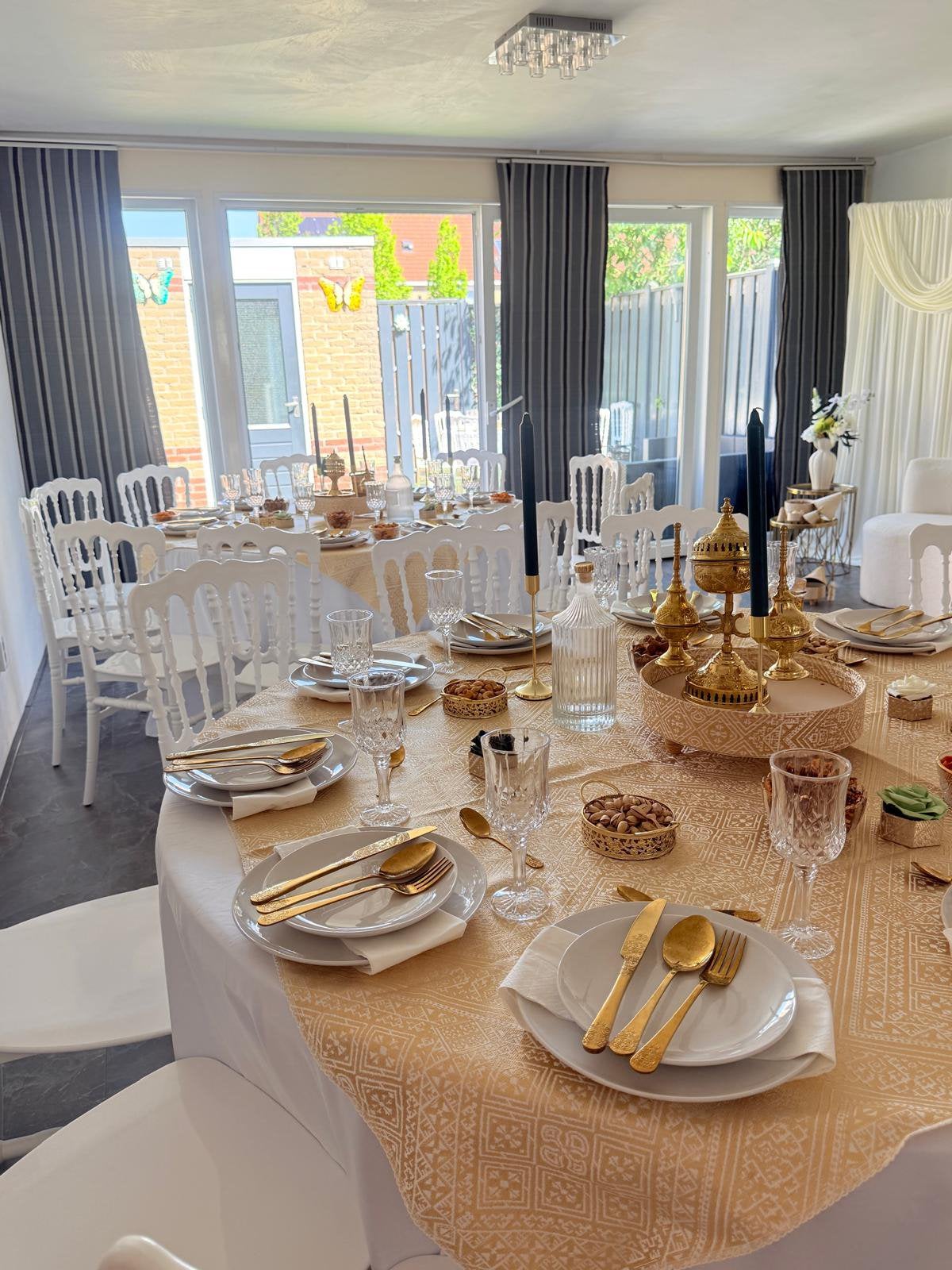 Decoratie, Tafels en stoelen te huur | voor Evenementen, Bruiloft- of Feestlocatie