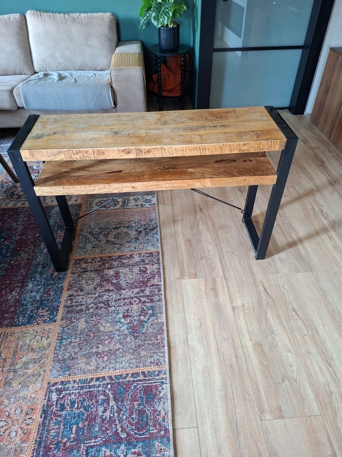 side table, 100 tot 150 cm, Ophalen of Verzenden, Zo goed als nieuw, Metaal