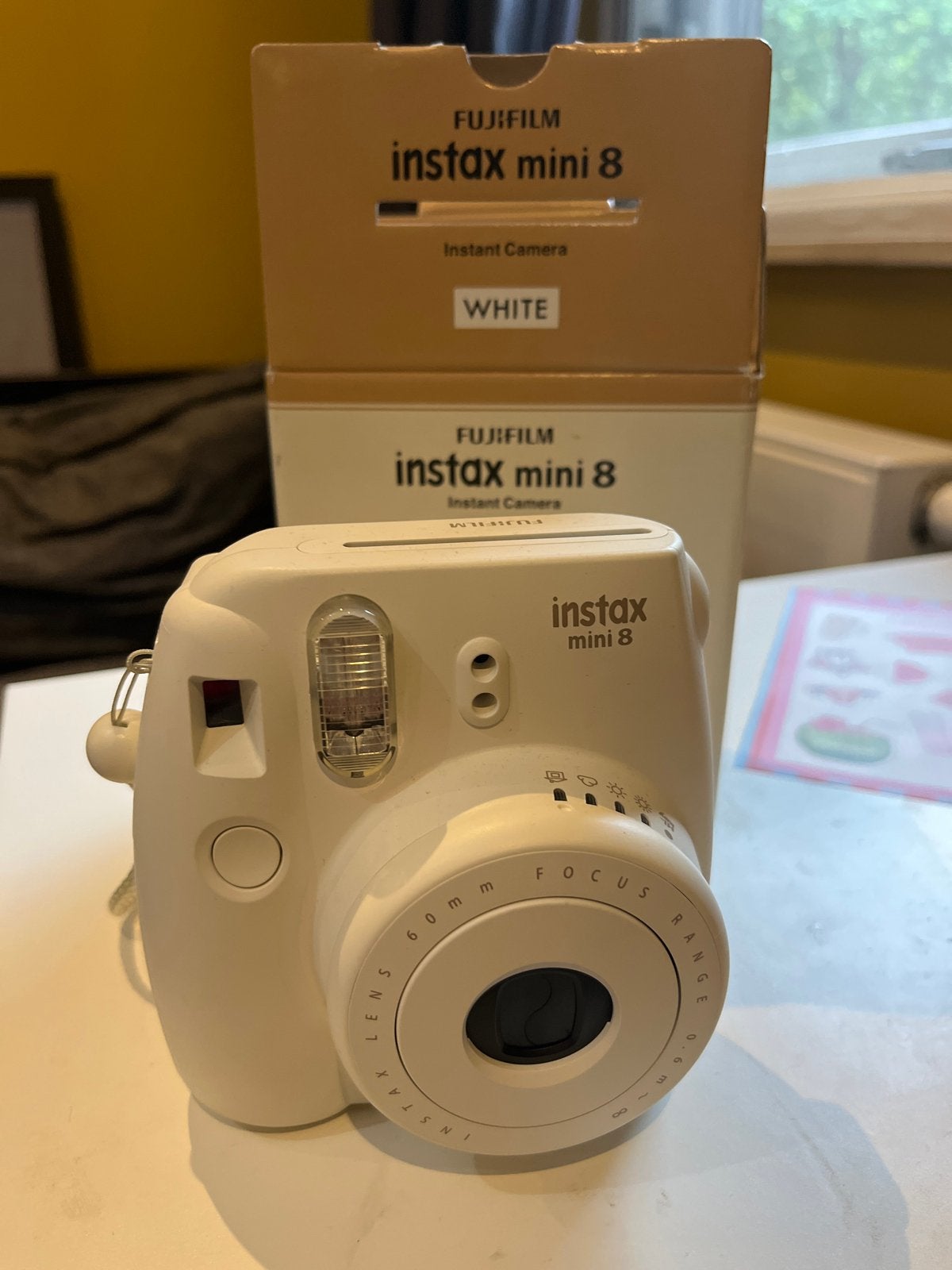 Fujifilm Instax Mini 8 Instant Camera - Wit, Ingebouwde flitser, Instant camera, Ophalen of Verzenden, Zo goed als nieuw