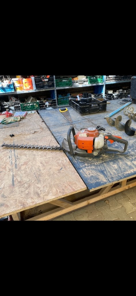 husqvarna heggenschaar, Tuin en Terras, Heggenscharen, Ophalen, Gebruikt, Benzine, Husqvarna