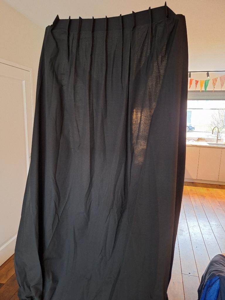 Gordijnen, Huis en Inrichting, Stoffering | Gordijnen en Lamellen, Ophalen, 200 cm of meer, Zwart, Zo goed als nieuw