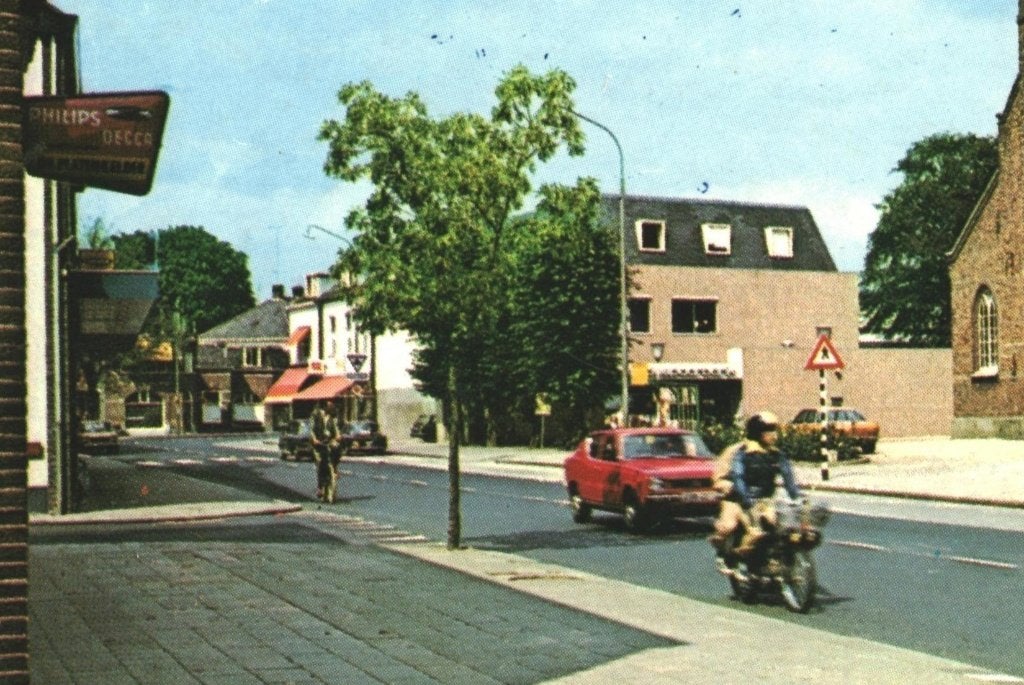 805570	Bennekom	1979 Gld Dorpsstraat Bromfiets Bank, Ophalen of Verzenden, 1960 tot 1980, Gelopen, Gelderland