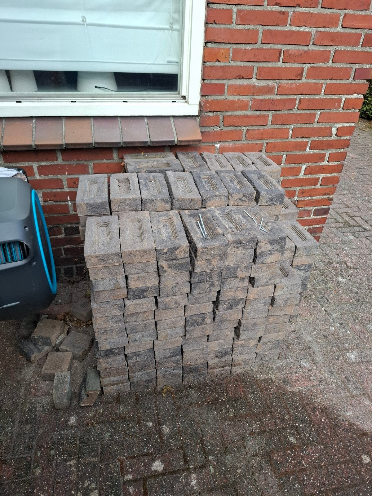 313 Cortona gevelstenen grijs zwart waalformaat (restpartij), Doe-het-zelf en Verbouw, Metselstenen, Ophalen, Nieuw, Bakstenen