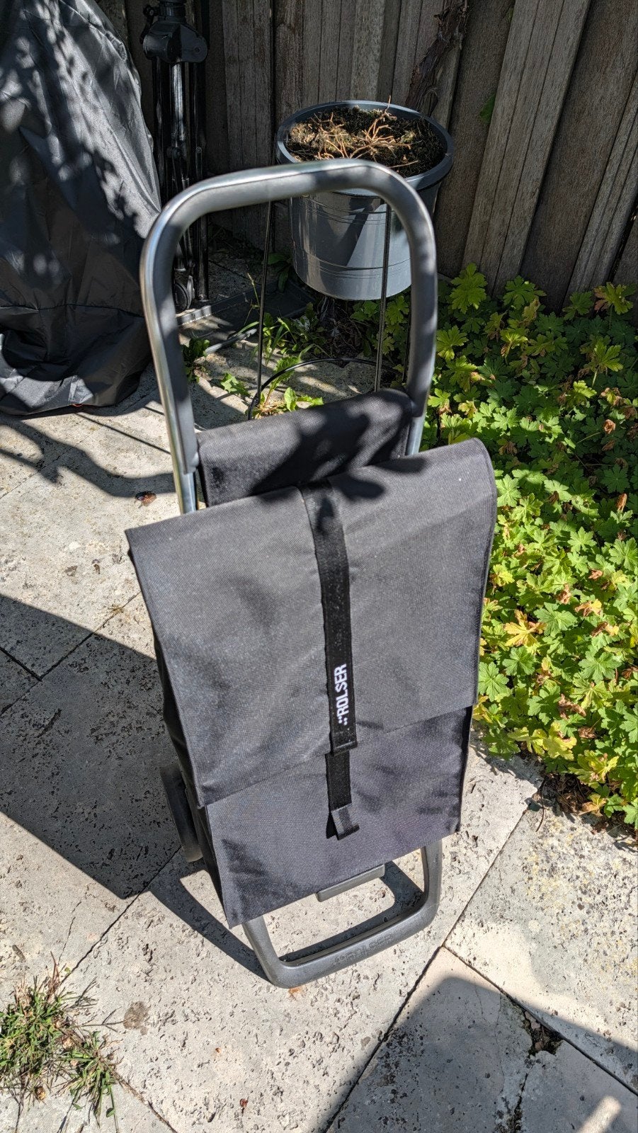 Rolser boodschappentrolley, Ophalen