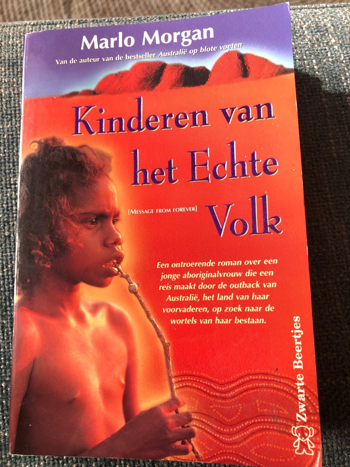 Kinderen van het Echte Volk - Marlo Morgan, Ophalen of Verzenden, Gelezen, Wereld overig