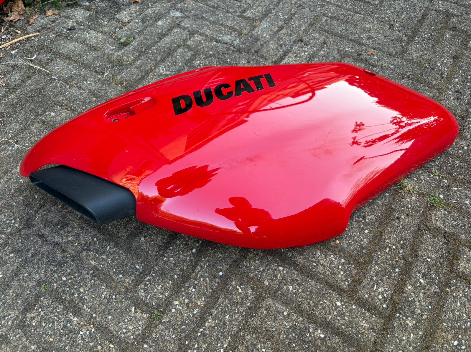 Kuipdeel links Ducati 600SS 750SS 900SS i.e. Carenta rood, Ophalen of Verzenden, Gebruikt