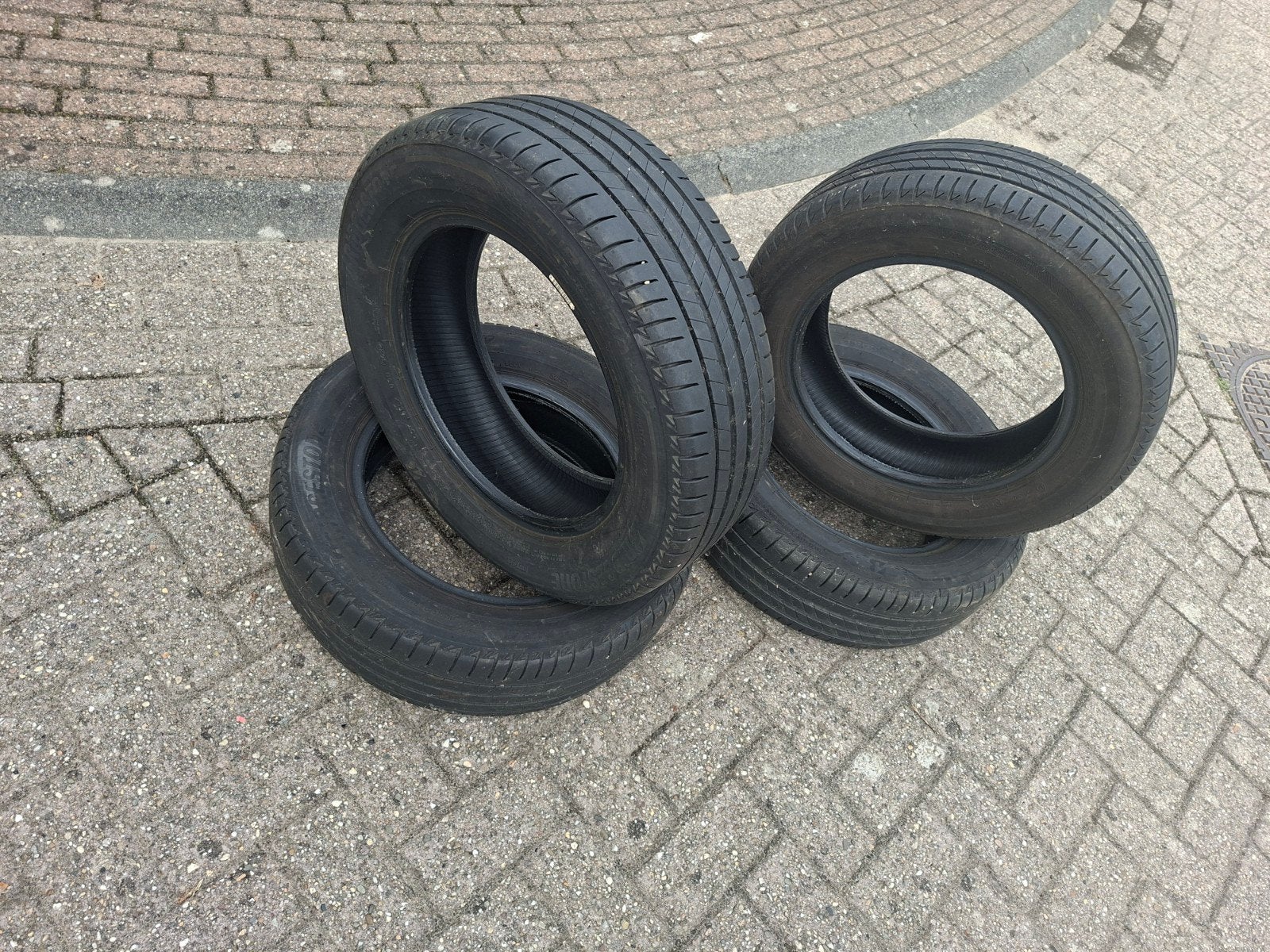4x Bridgestone Turanza 185/65 R15 zomerbanden (2022), Auto-onderdelen, Banden en Velgen, Ophalen, Gebruikt, 15 inch, 185 mm