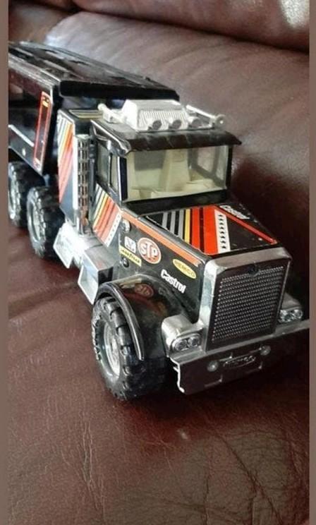 Amerikaanse monstertruck volledig gemaakt van metaal. 1986, Ophalen of Verzenden, Bus of Vrachtwagen, Overige merken
