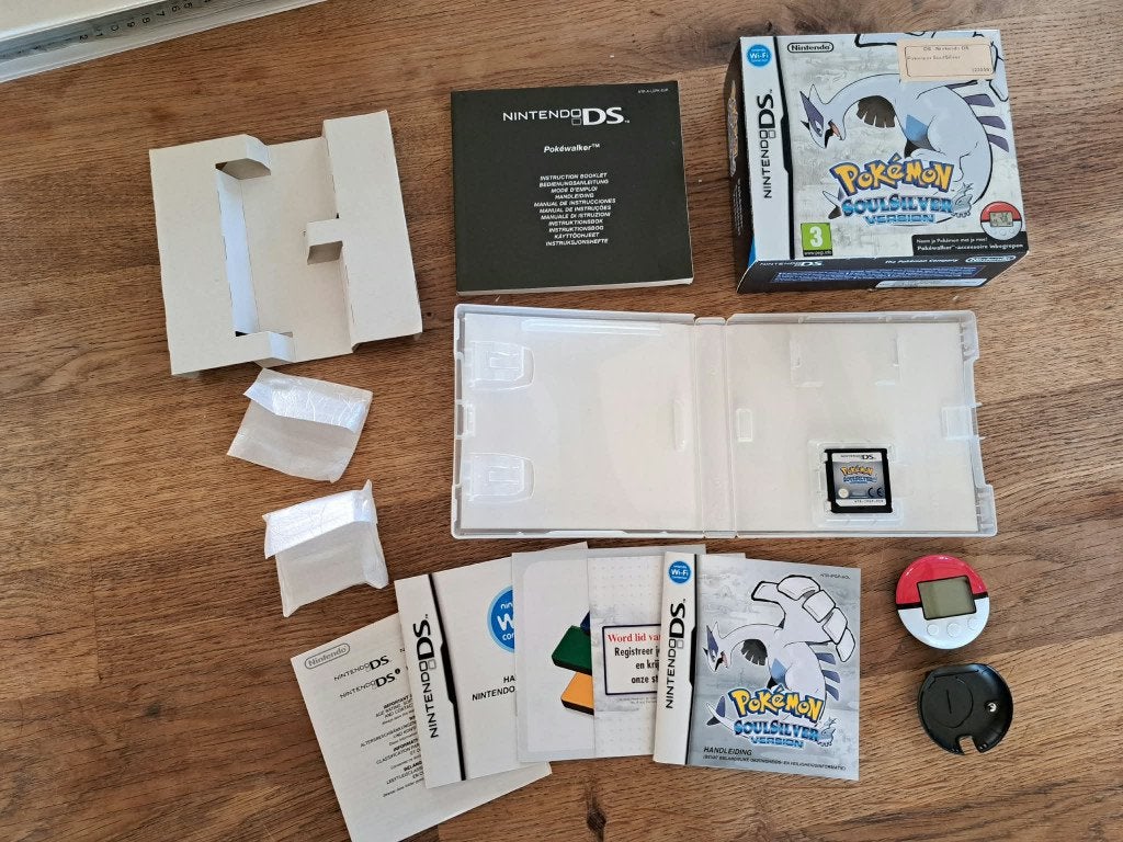 Pokemon SoulSilver DS compleet: Bigbox + Pokewalker, Spelcomputers en Games, 1 speler, Ophalen of Verzenden, Zo goed als nieuw