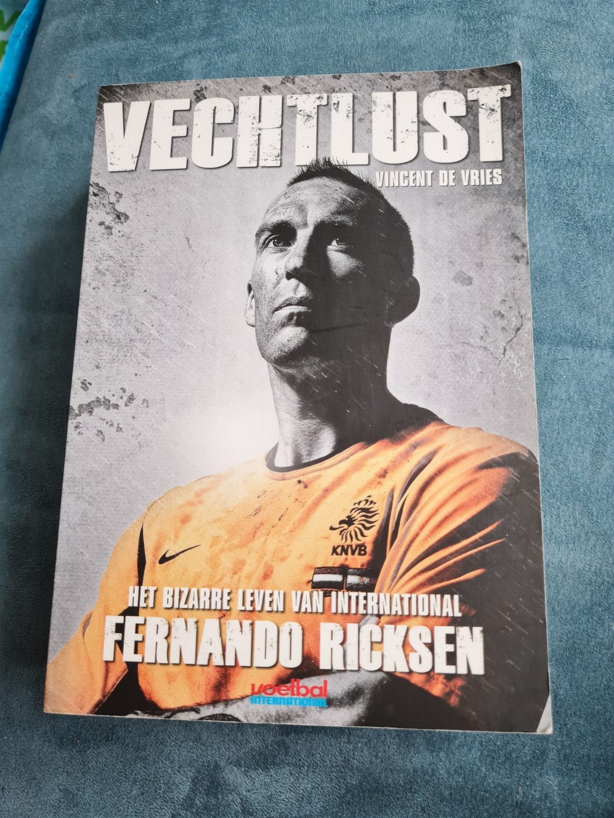 Vechtlust: Het bizarre leven van Fernando Ricksen, Ophalen of Verzenden, Gelezen, Vincent de Vries, Sport