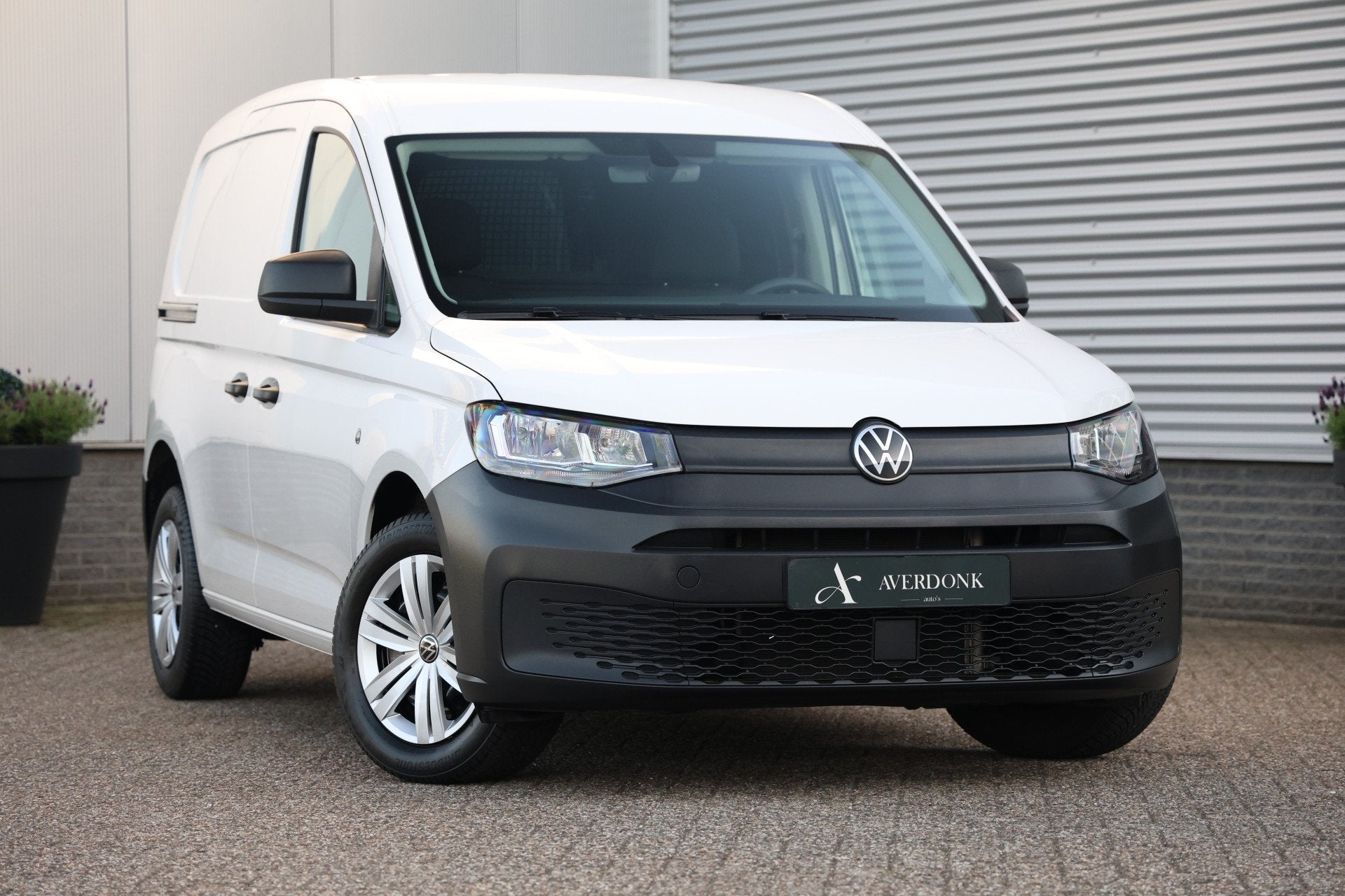 Volkswagen Caddy Cargo 1.5 TSI Style Navi|PDC|Dealerondh, Voorwielaandrijving, Dealer onderhouden, 4 cilinders, Volkswagen
