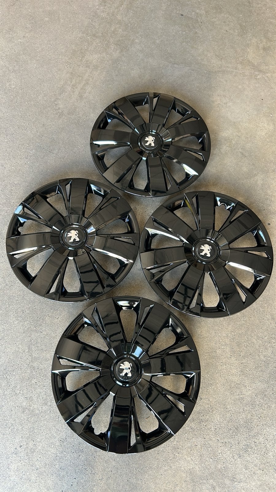 Set Zwarte Peugeot Wieldoppen 15 inch 4 stuks, Auto diversen, Wieldoppen, Ophalen of Verzenden, Nieuw