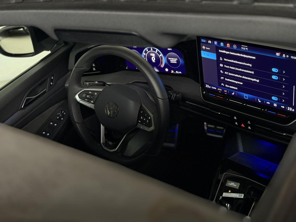 Volkswagen Golf 1.5 eTSI R-Line / Pano / Camera, Auto's, Stof, 4 cilinders, 150 pk, Lichtsensor