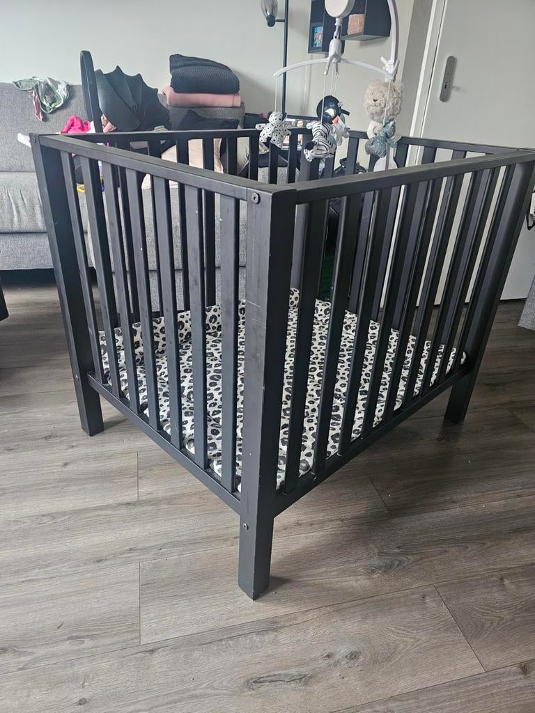 Zwarte baby box, Ophalen, Gebruikt, Boxkleed